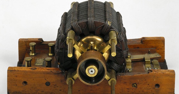 Photo du moteur à induction conçu par Tesla